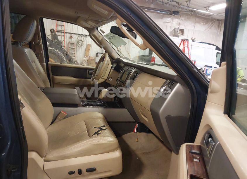 Photo 5 of 2012 Ford Expedition XLT (VIN 1FMJU1J52CEF06120)