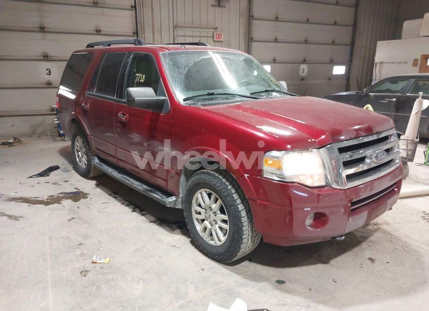 2013 Ford Expedition XLT (VIN 1FMJU1J52DEF63306) main photo