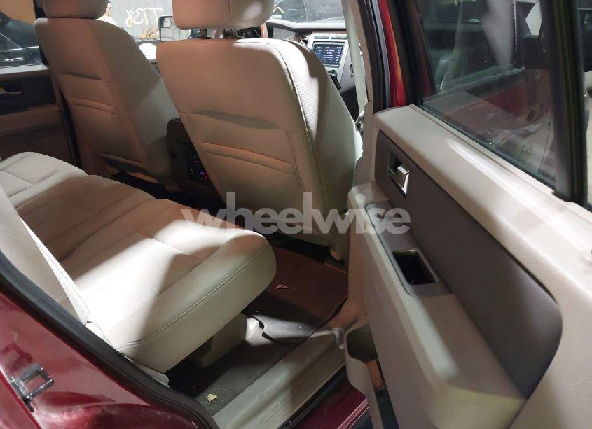 Photo 8 of 2013 Ford Expedition XLT (VIN 1FMJU1J52DEF63306)