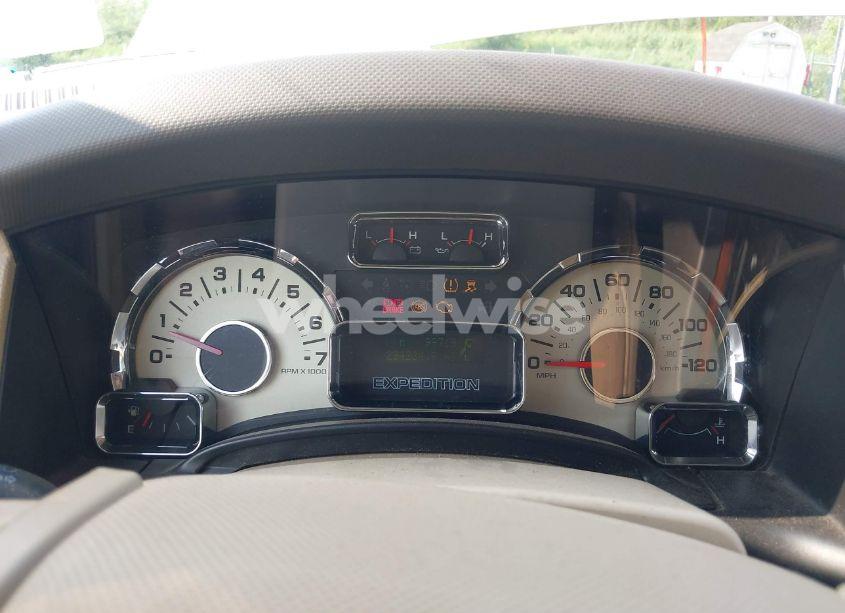 Photo 7 of 2010 Ford Expedition EDDIE BAUER/KING RANCH (VIN 1FMJU1J53AEB53979)