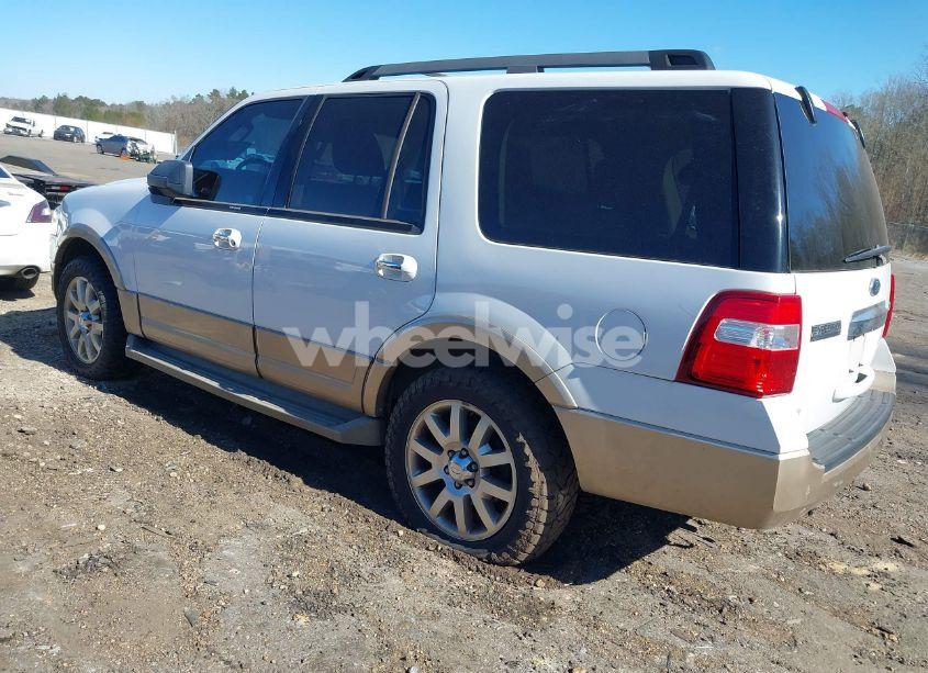 Photo 3 of 2011 Ford Expedition XLT (VIN 1FMJU1J53BEF55762)