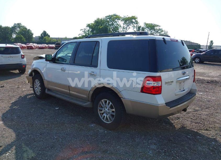 Photo 3 of 2012 Ford Expedition XLT (VIN 1FMJU1J53CEF10760)