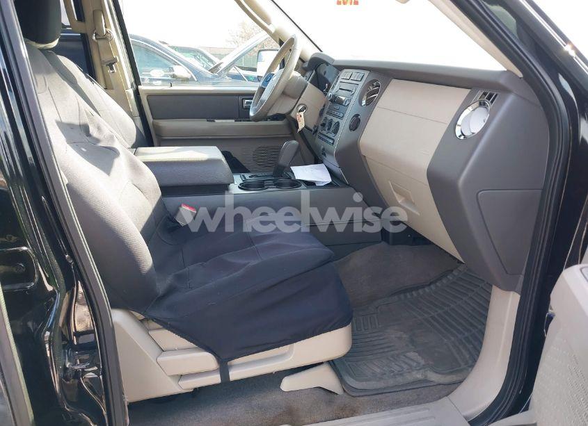 Photo 5 of 2012 Ford Expedition XLT (VIN 1FMJU1J53CEF38722)