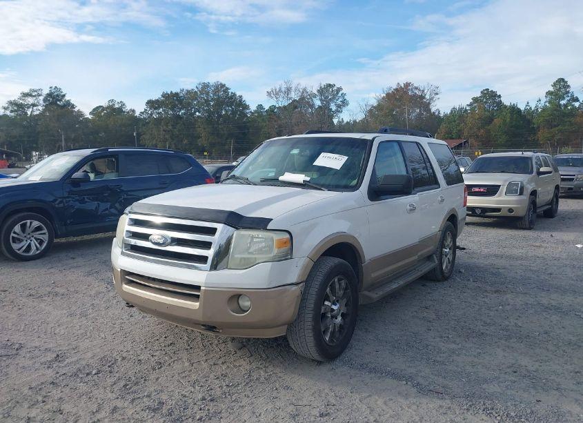 Photo 2 of 2011 Ford Expedition XLT (VIN 1FMJU1J54BEF45080)