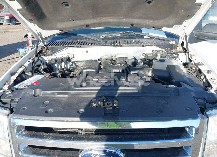 Photo 10 of 2011 Ford Expedition XLT (VIN 1FMJU1J54BEF56807)