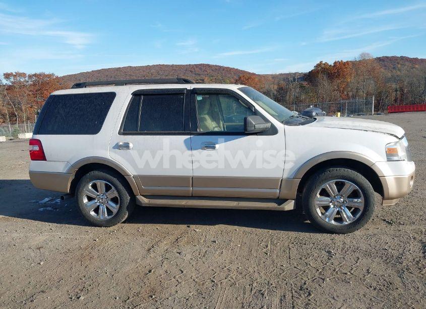Photo 13 of 2011 Ford Expedition XLT (VIN 1FMJU1J54BEF56807)
