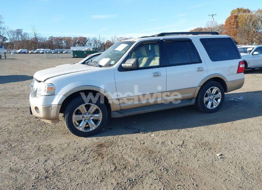 Photo 2 of 2011 Ford Expedition XLT (VIN 1FMJU1J54BEF56807)