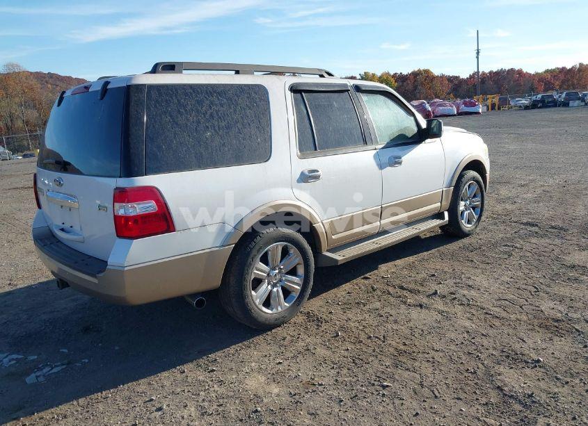 Photo 4 of 2011 Ford Expedition XLT (VIN 1FMJU1J54BEF56807)