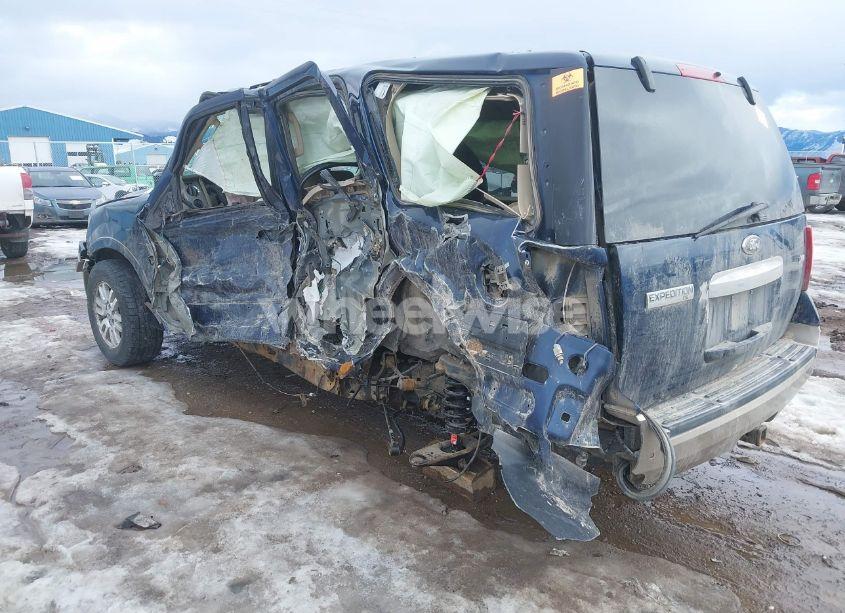 Photo 3 of 2013 Ford Expedition XLT (VIN 1FMJU1J54DEF18240)