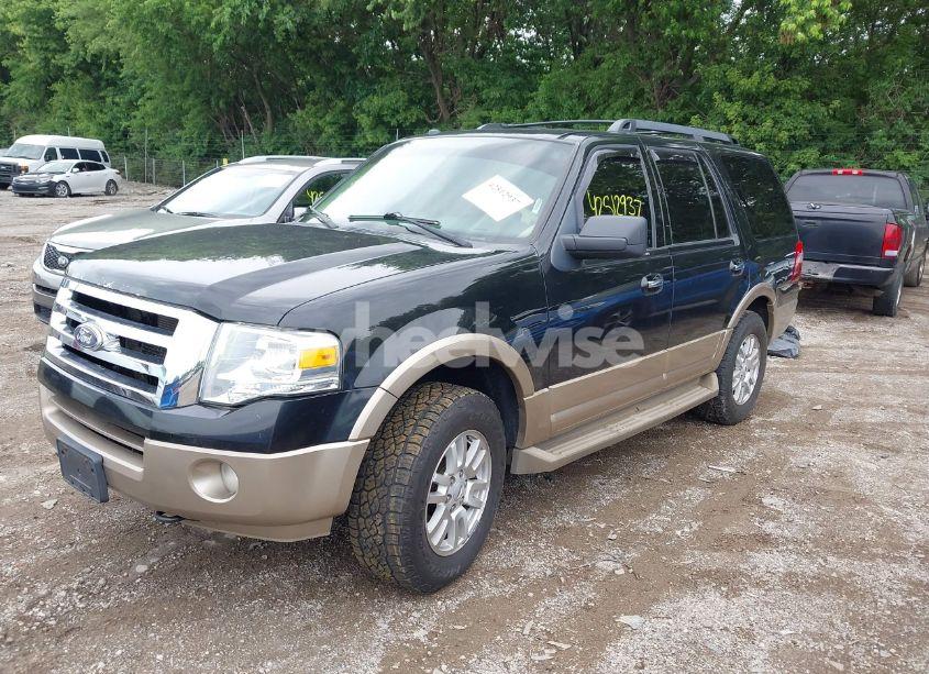 Photo 2 of 2013 Ford Expedition XLT (VIN 1FMJU1J54DEF31876)