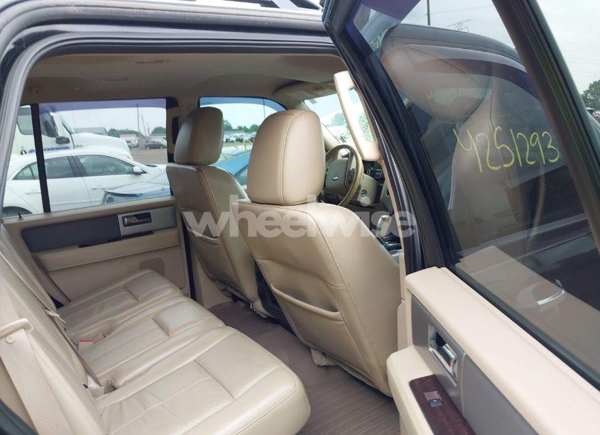 Photo 8 of 2013 Ford Expedition XLT (VIN 1FMJU1J54DEF31876)