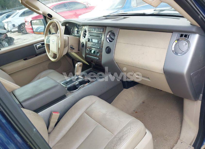 Photo 5 of 2011 Ford Expedition XLT (VIN 1FMJU1J55BEF46240)