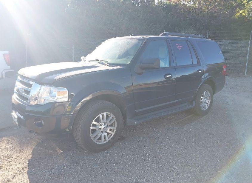 Photo 2 of 2011 Ford Expedition XLT (VIN 1FMJU1J55BEF49915)