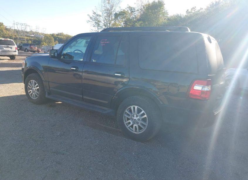 Photo 3 of 2011 Ford Expedition XLT (VIN 1FMJU1J55BEF49915)