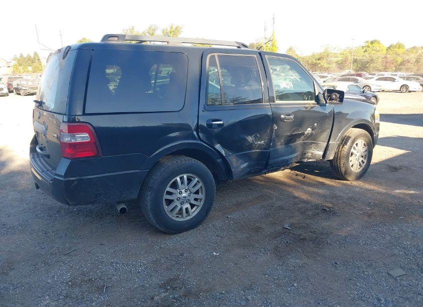 Photo 4 of 2011 Ford Expedition XLT (VIN 1FMJU1J55BEF49915)