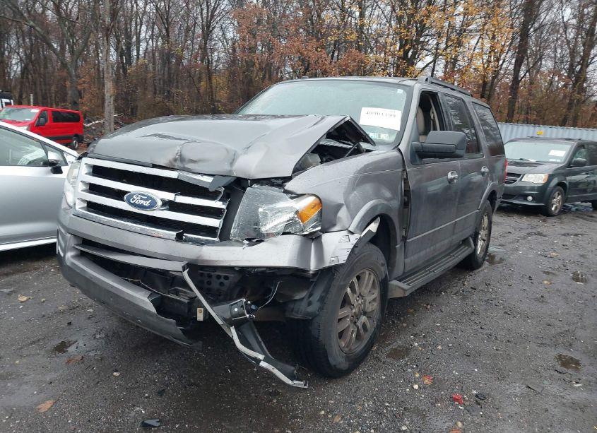 Photo 2 of 2011 Ford Expedition XLT (VIN 1FMJU1J56BEF44027)