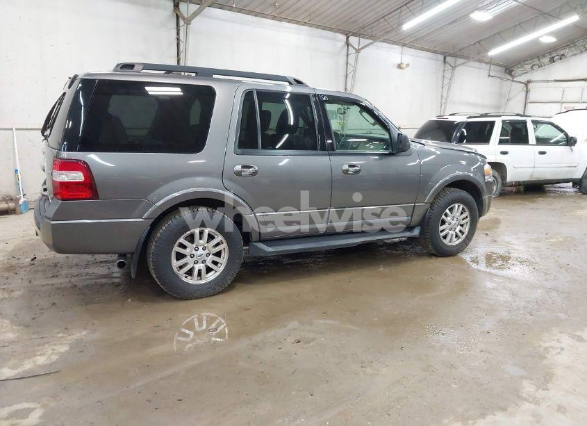 Photo 4 of 2013 Ford Expedition XLT (VIN 1FMJU1J56DEF08695)