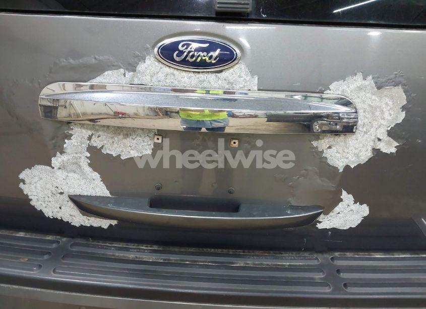 Photo 6 of 2013 Ford Expedition XLT (VIN 1FMJU1J56DEF08695)