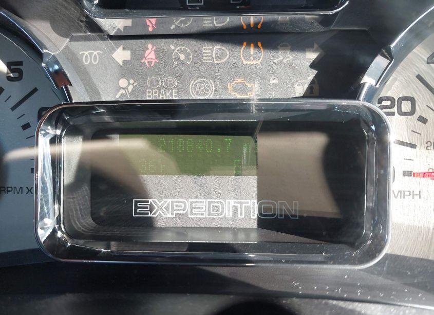 Photo 15 of 2013 Ford Expedition XLT (VIN 1FMJU1J56DEF14903)