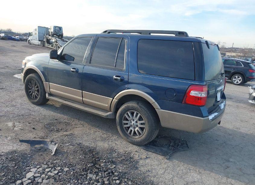 Photo 3 of 2013 Ford Expedition XLT (VIN 1FMJU1J56DEF49277)