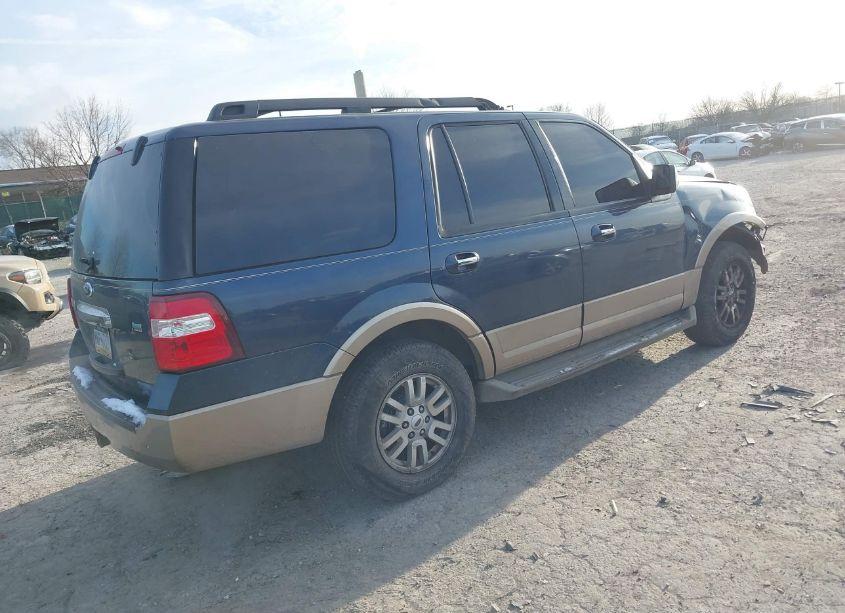 Photo 4 of 2013 Ford Expedition XLT (VIN 1FMJU1J56DEF49277)
