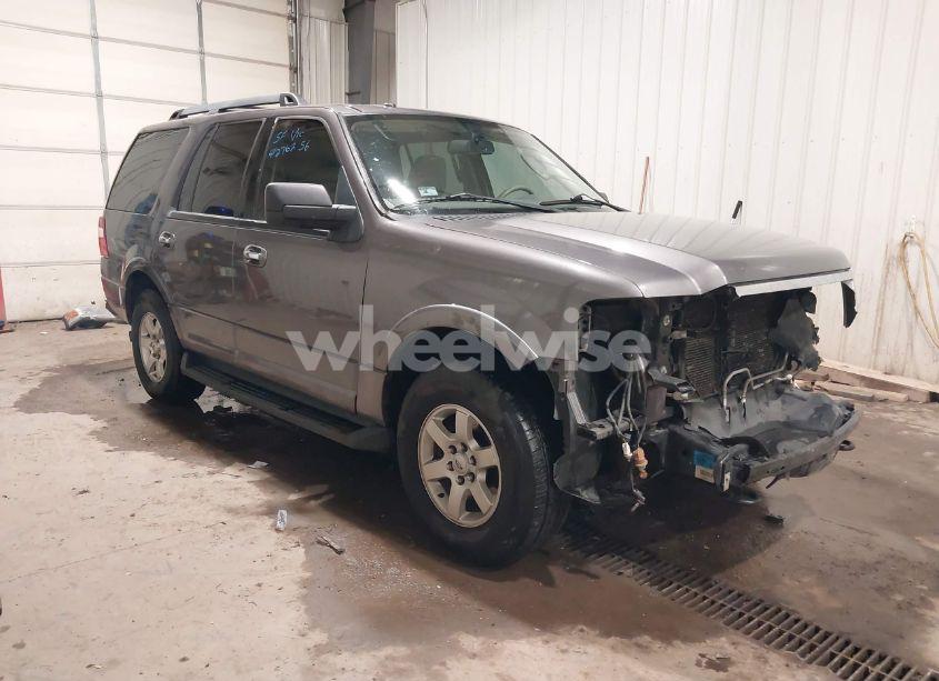 2014 Ford Expedition XLT (VIN 1FMJU1J56EEF63567) main photo