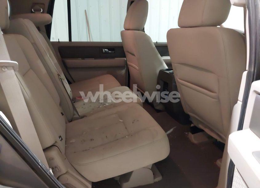 Photo 8 of 2014 Ford Expedition XLT (VIN 1FMJU1J56EEF63567)