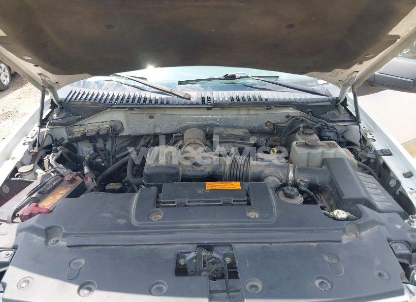 Photo 10 of 2011 Ford Expedition XLT (VIN 1FMJU1J57BEF01008)