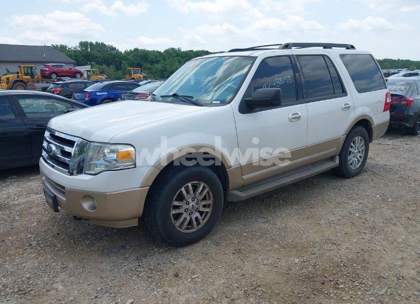 Photo 2 of 2011 Ford Expedition XLT (VIN 1FMJU1J57BEF01008)