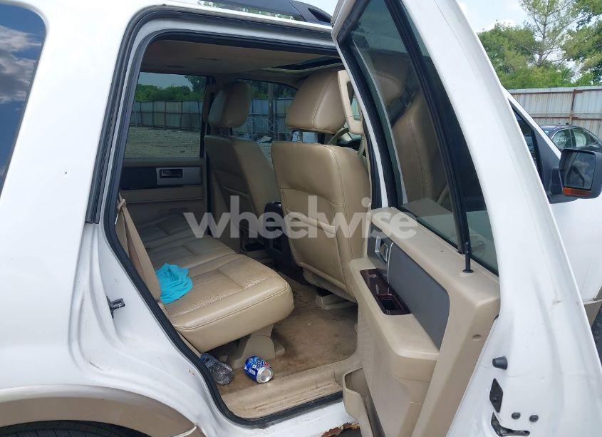 Photo 8 of 2011 Ford Expedition XLT (VIN 1FMJU1J57BEF01008)
