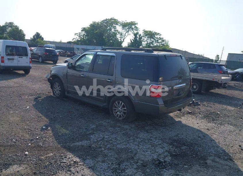 Photo 3 of 2011 Ford Expedition XLT (VIN 1FMJU1J57BEF06158)