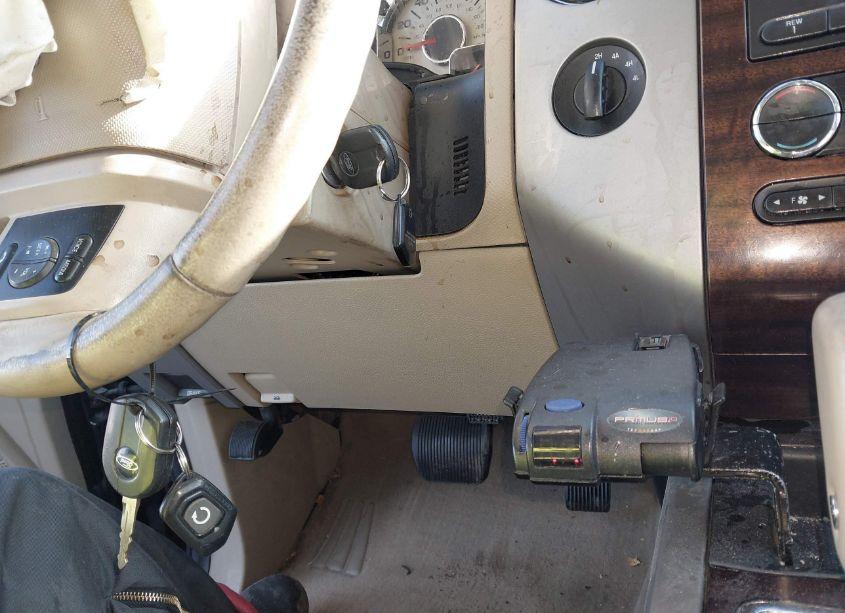 Photo 11 of 2011 Ford Expedition XLT (VIN 1FMJU1J57BEF06600)