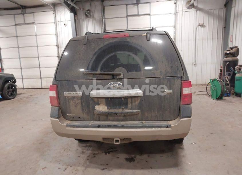 Photo 16 of 2011 Ford Expedition XLT (VIN 1FMJU1J57BEF42643)