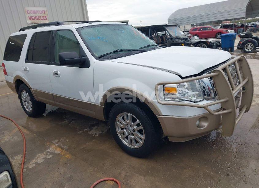 2011 Ford Expedition XLT (VIN 1FMJU1J58BEF57233) main photo