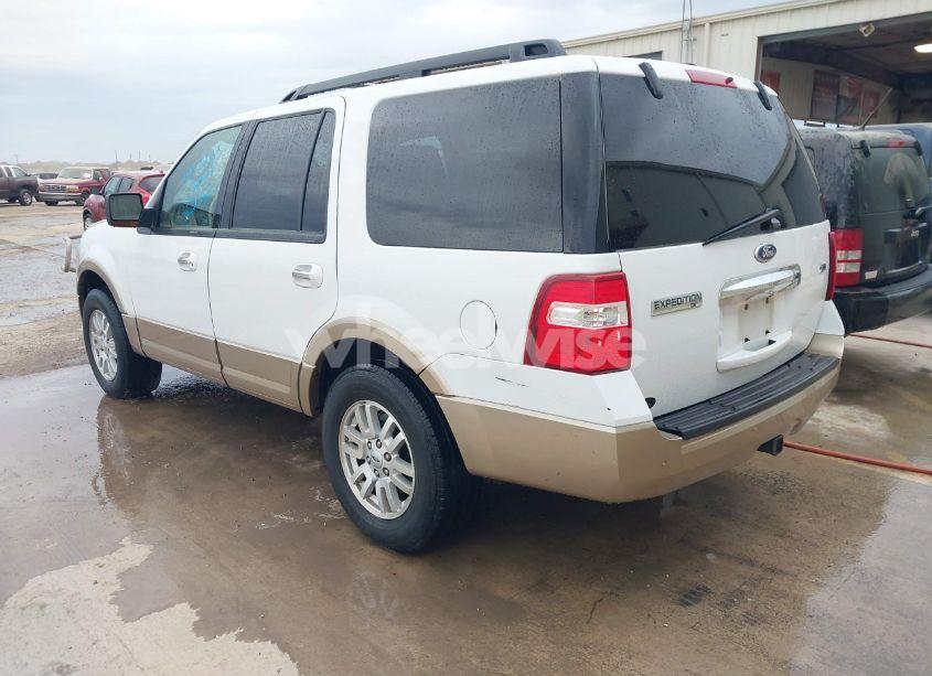 Photo 3 of 2011 Ford Expedition XLT (VIN 1FMJU1J58BEF57233)