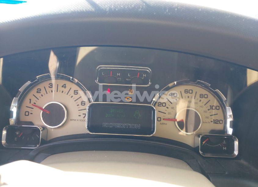 Photo 7 of 2011 Ford Expedition XLT (VIN 1FMJU1J58BEF57233)