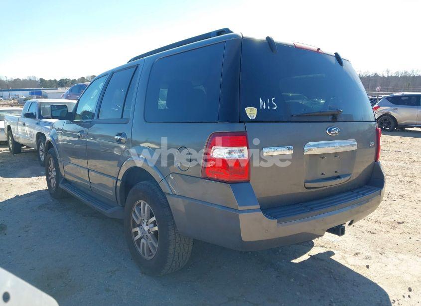 Photo 3 of 2014 Ford Expedition XLT (VIN 1FMJU1J58EEF02558)
