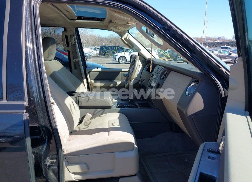 Photo 5 of 2012 Ford Expedition XLT (VIN 1FMJU1J59CEF60420)