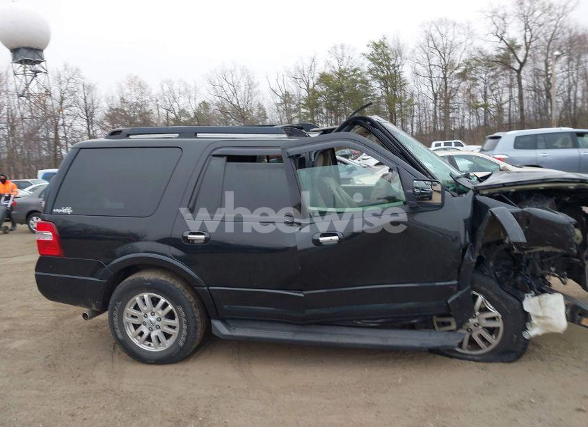Photo 13 of 2014 Ford Expedition XLT (VIN 1FMJU1J59EEF05579)