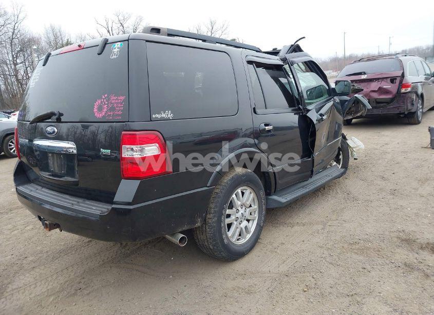 Photo 4 of 2014 Ford Expedition XLT (VIN 1FMJU1J59EEF05579)