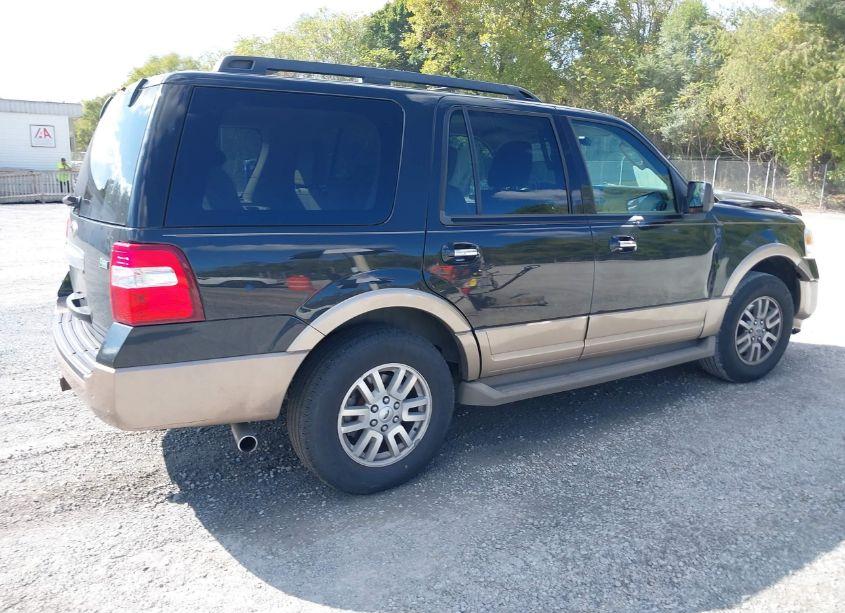 Photo 4 of 2014 Ford Expedition XLT (VIN 1FMJU1J59EEF39019)