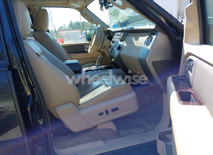 Photo 5 of 2012 Ford Expedition XLT (VIN 1FMJU1J5XCEF63648)