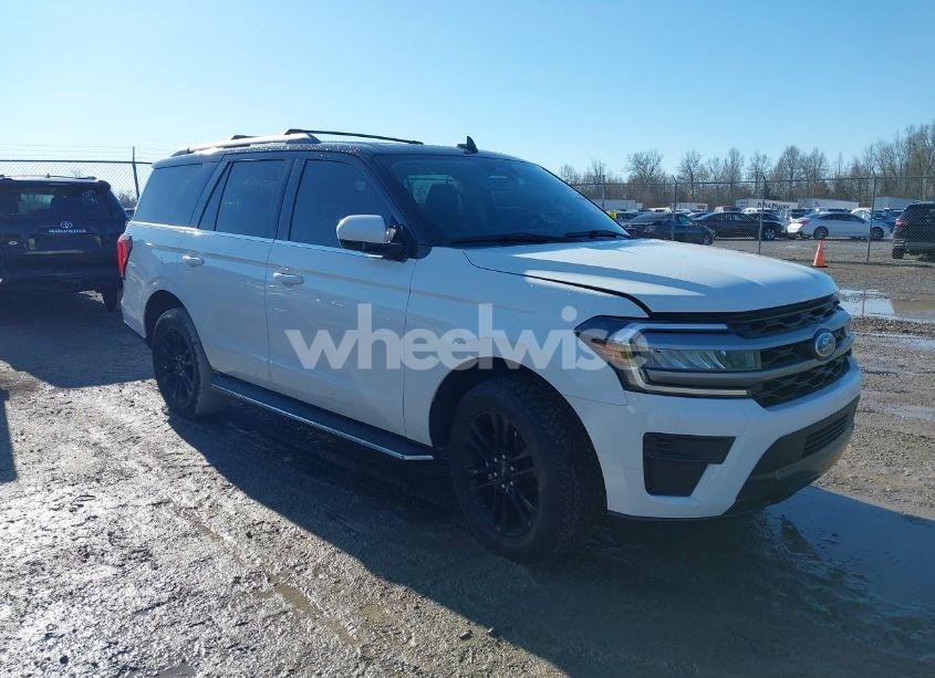 2023 Ford Expedition XLT (VIN 1FMJU1J80PEA44656) main photo