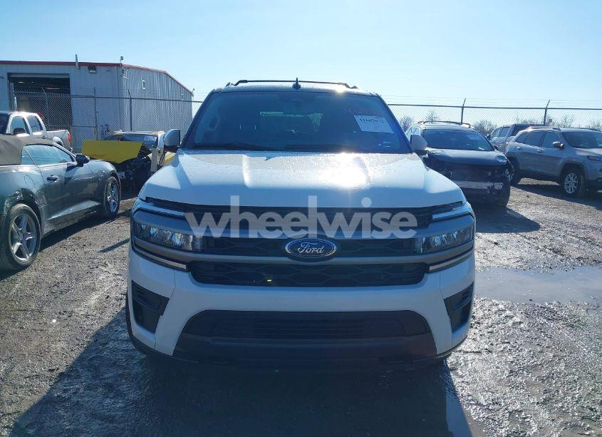 Photo 12 of 2023 Ford Expedition XLT (VIN 1FMJU1J80PEA44656)