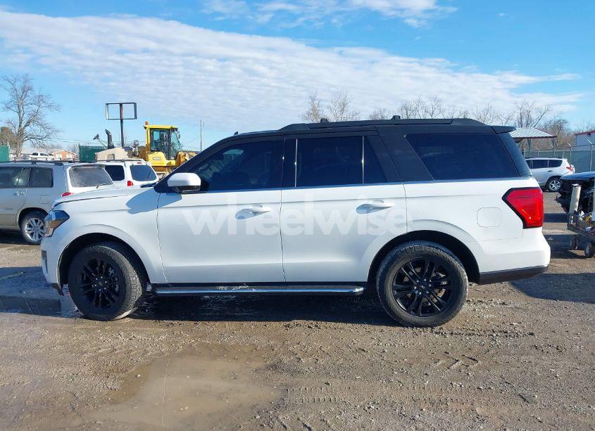 Photo 14 of 2023 Ford Expedition XLT (VIN 1FMJU1J80PEA44656)