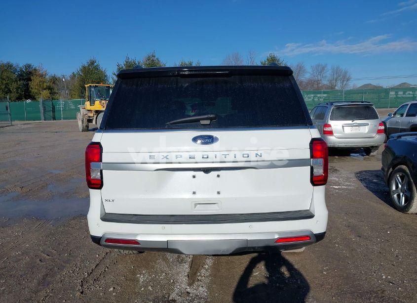 Photo 16 of 2023 Ford Expedition XLT (VIN 1FMJU1J80PEA44656)