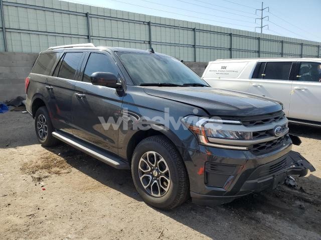 Photo 2 of 2024 FORD EXPEDITION XLT (VIN 1FMJU1J81REB05824)