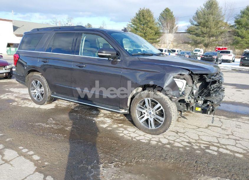 2023 Ford Expedition XLT (VIN 1FMJU1J82PEA31472) main photo