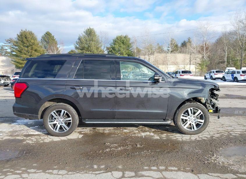 Photo 14 of 2023 Ford Expedition XLT (VIN 1FMJU1J82PEA31472)
