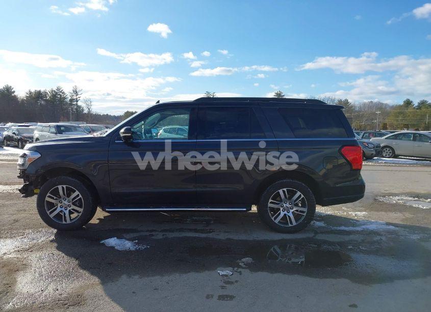 Photo 15 of 2023 Ford Expedition XLT (VIN 1FMJU1J82PEA31472)